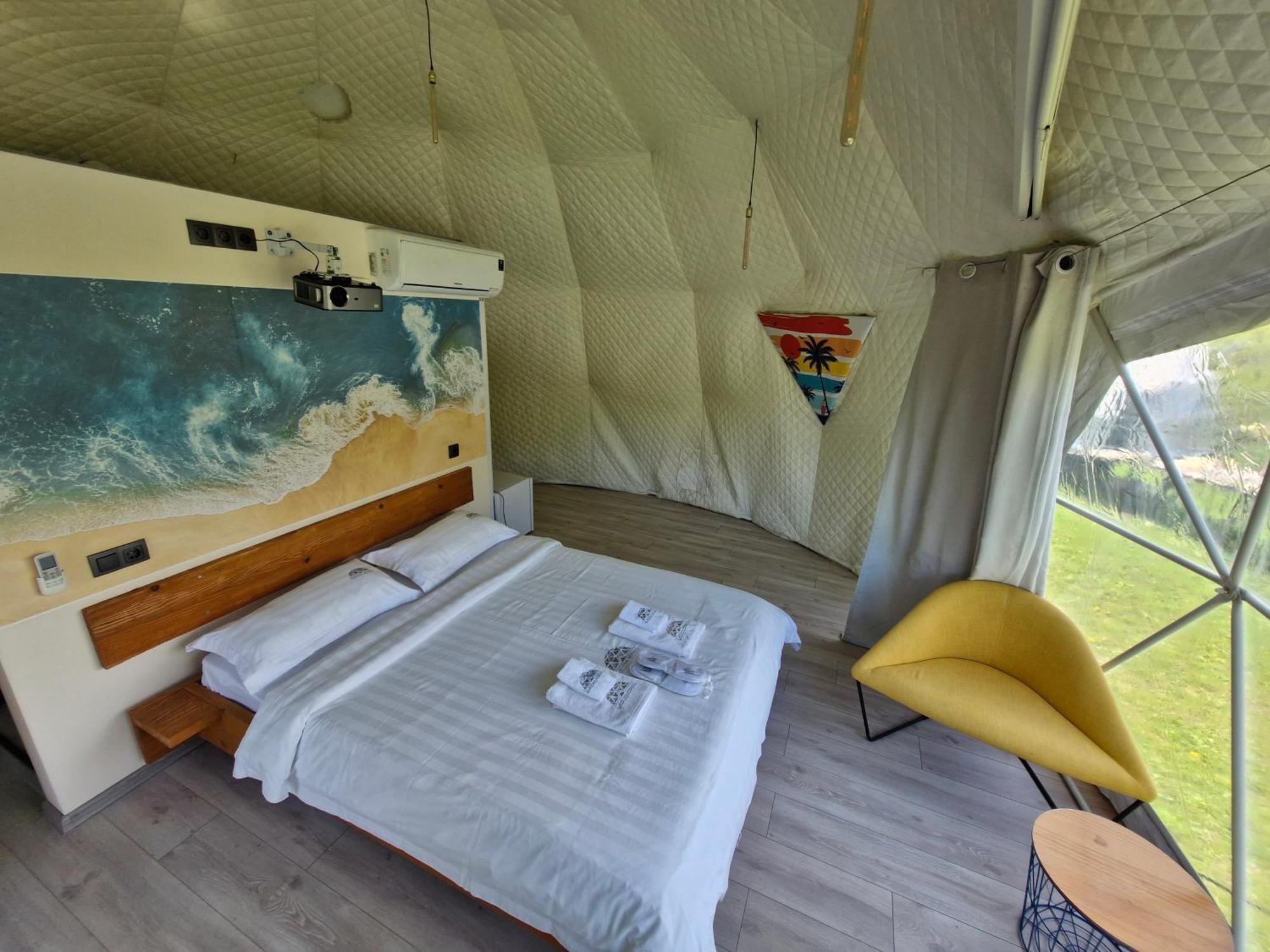 Glamping Georgia Krikhi Hotel Ambrolauri Værelse billede