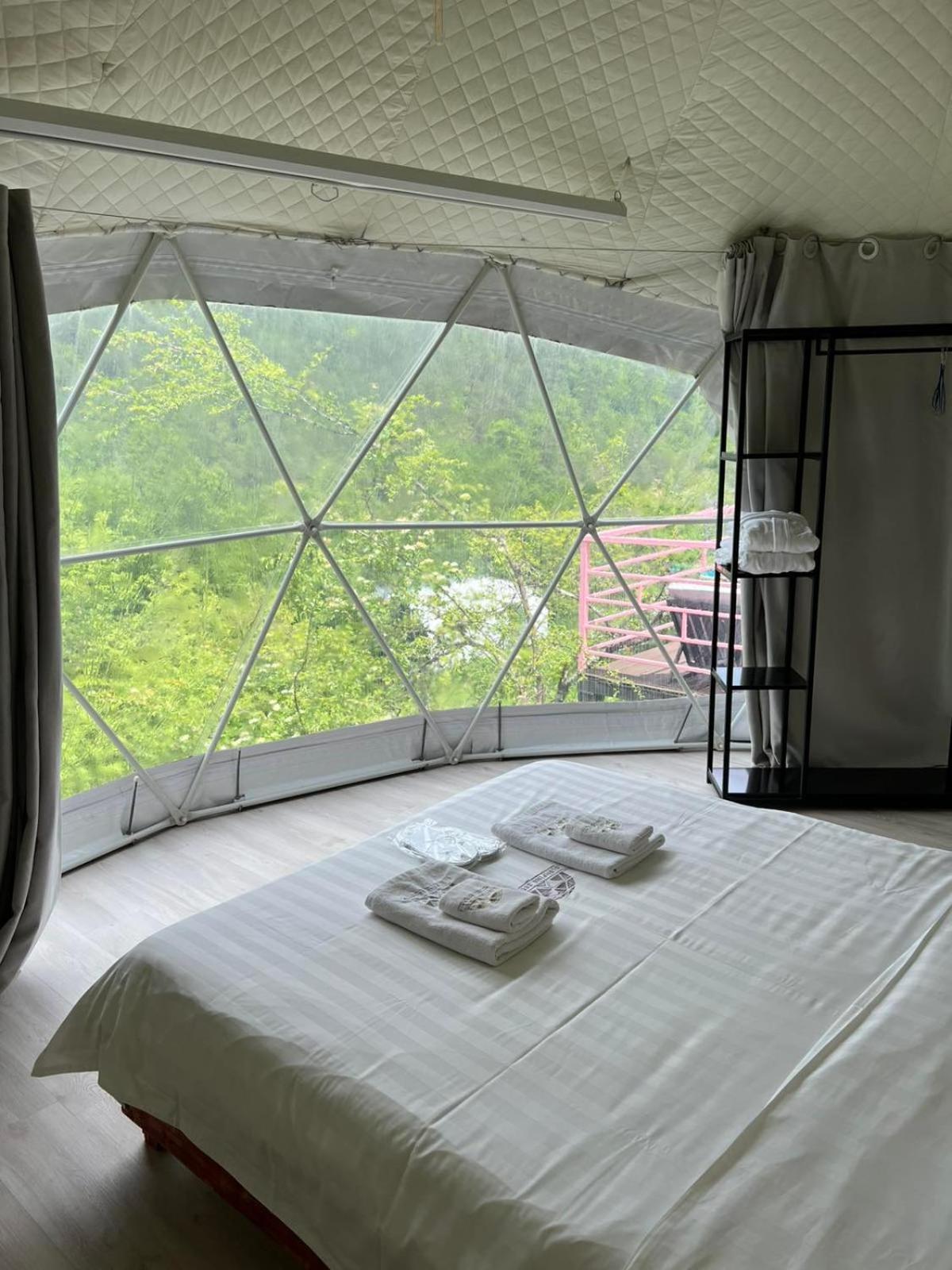 Glamping Georgia Krikhi Hotel Ambrolauri Eksteriør billede